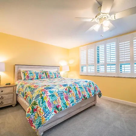 Arcadian II 3E - Oceanfront - Shore Drive Section-3